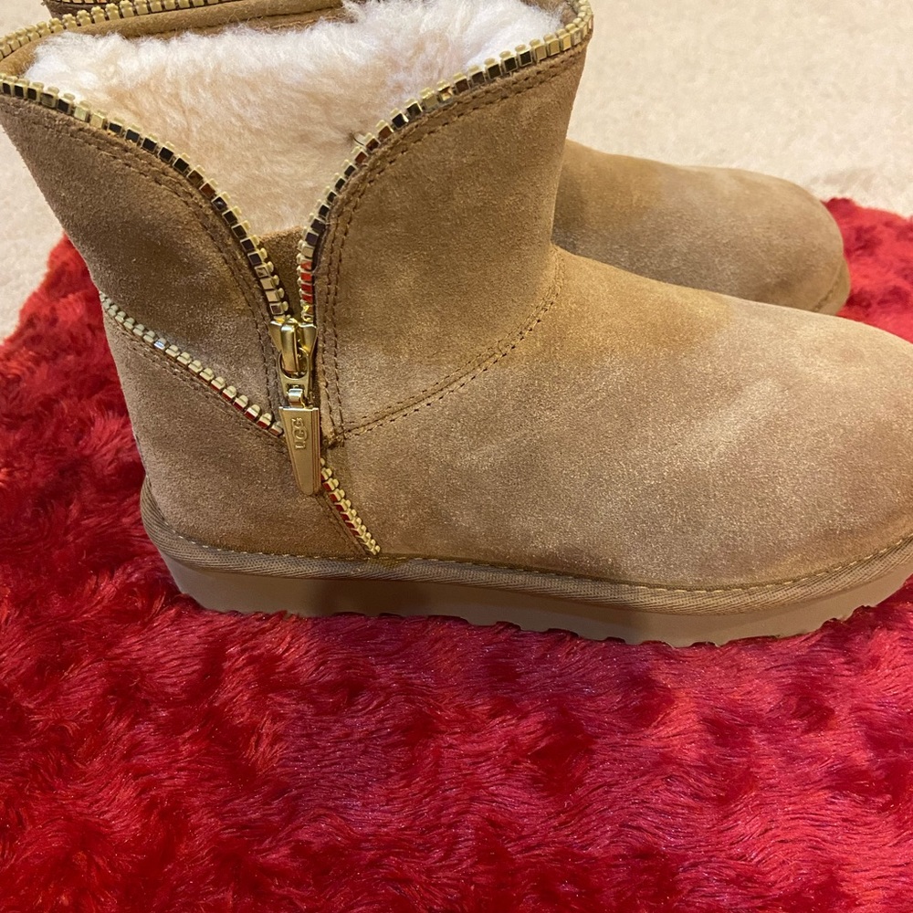 UGG boots - Picture 4 of 12